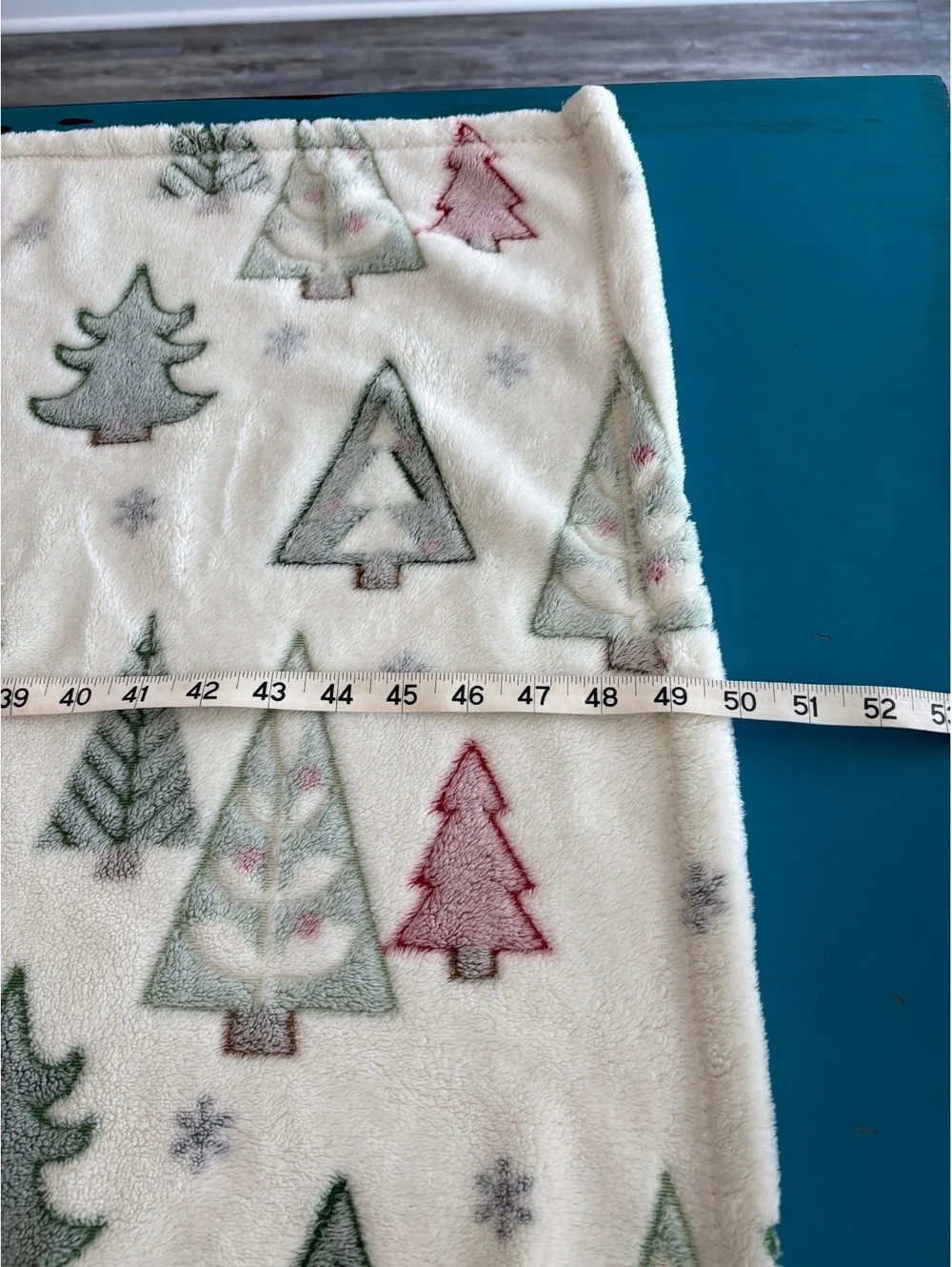 Mainstays Winter Trees Plush Throw Blanket 50x60 Soft Christmas Holiday Fleece